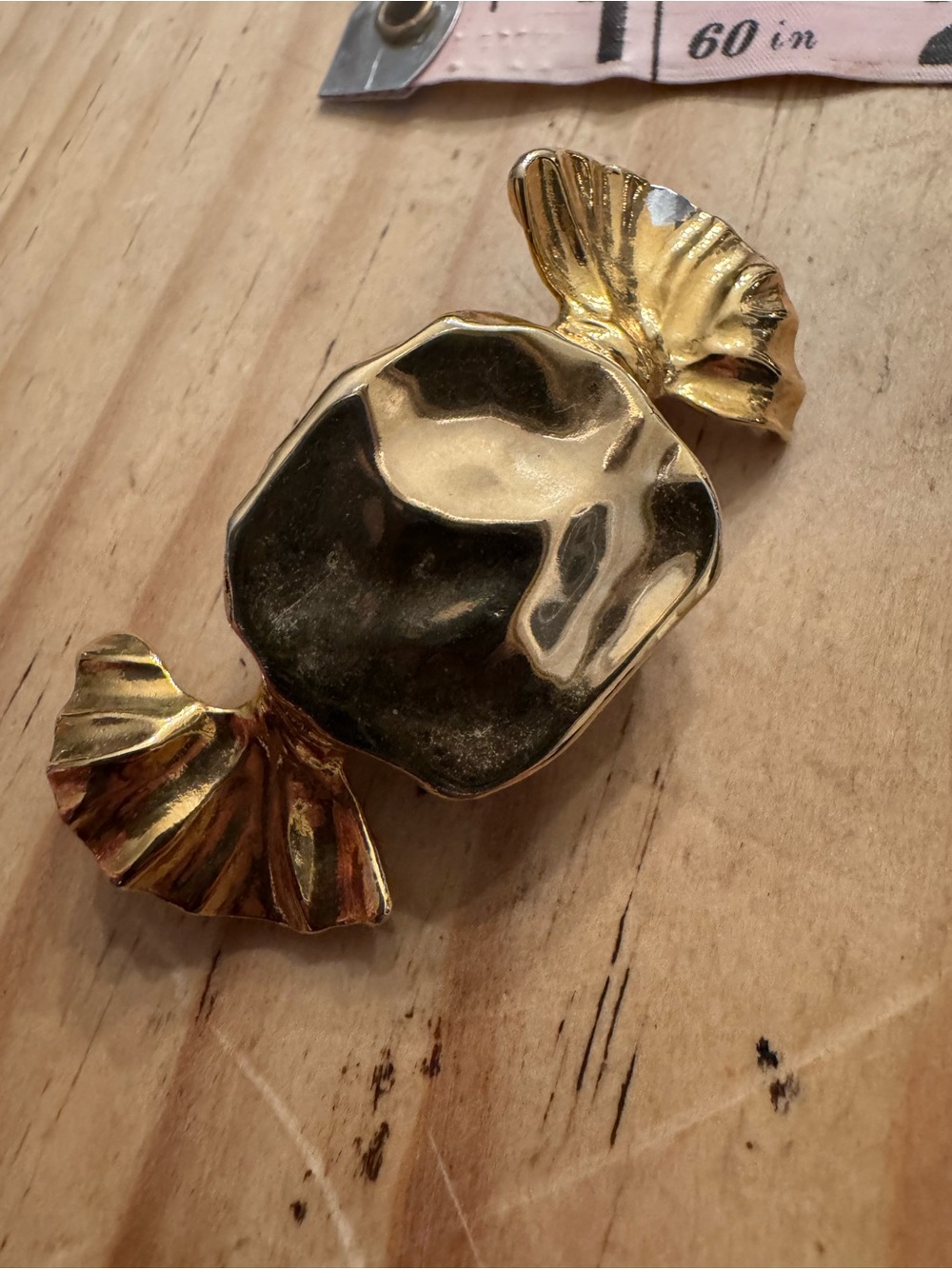 Vintage Gold Candy-Shaped Decorative Brooch - Women Accessories small chip 1960s